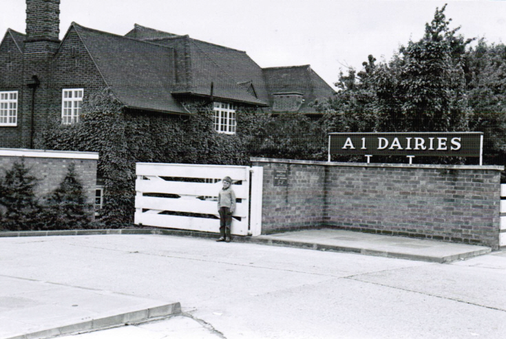 A1 Dairies, 1411 High Road, Whetstone