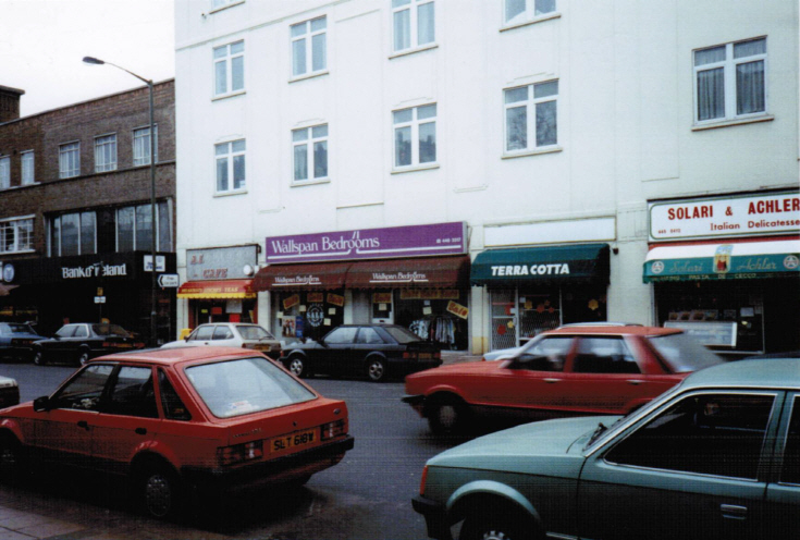 High Road, North Finchley