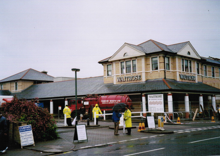 Ballards Lane, N12