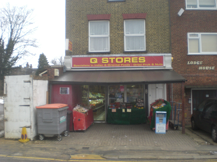 Lodge Lane, N12