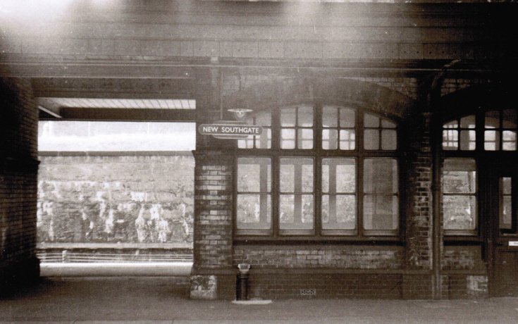 New Southgate Station