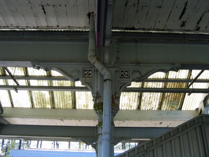New Southgate Station