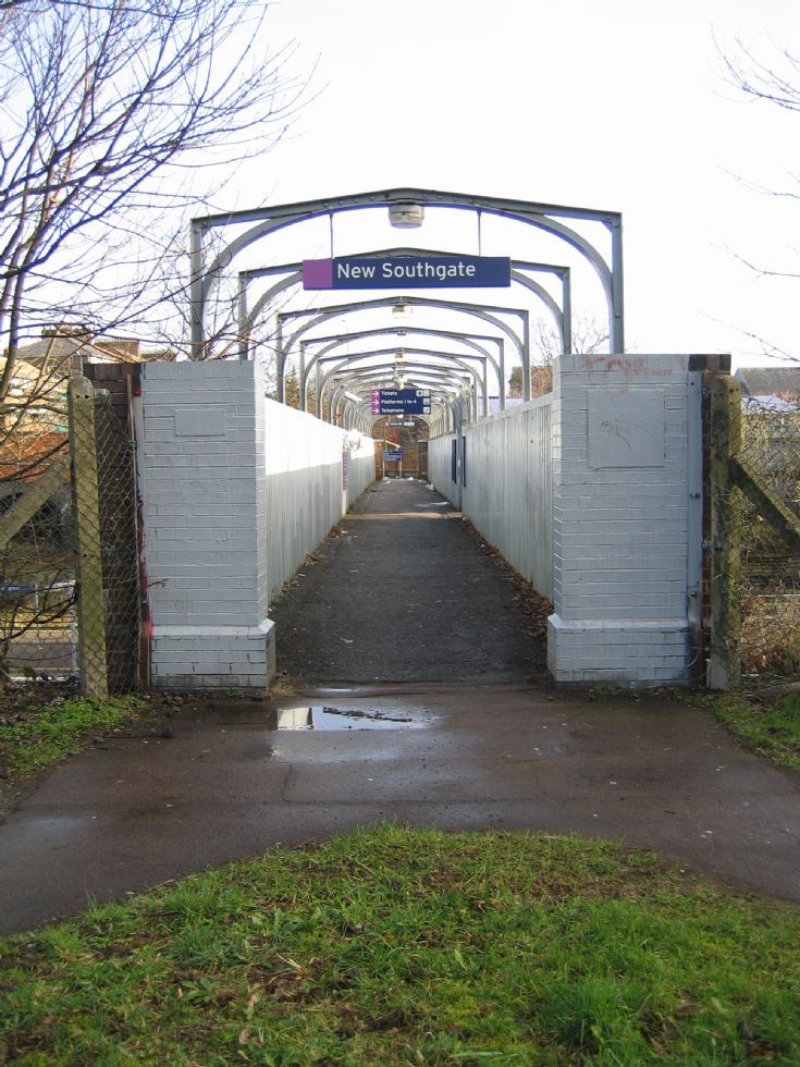New Southgate Station