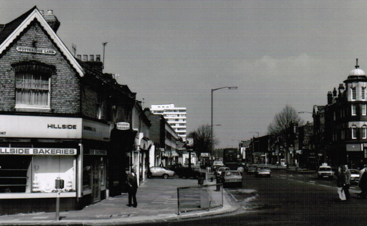 High Road, Whetstone