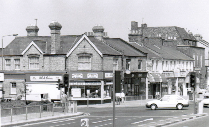 High Road, Whetstone