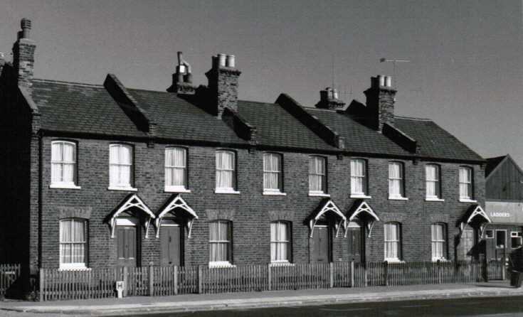 High Road, Whetstone