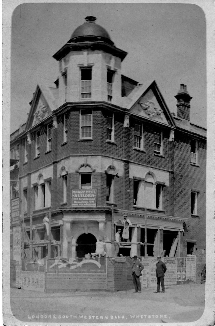High Road, Whetstone
