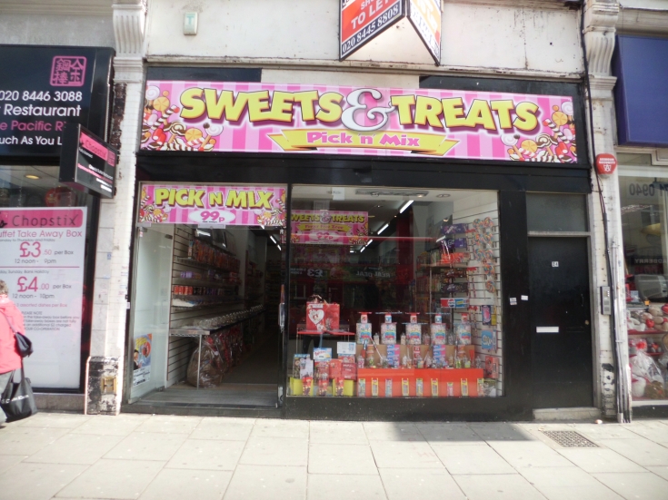 High Road, North Finchley