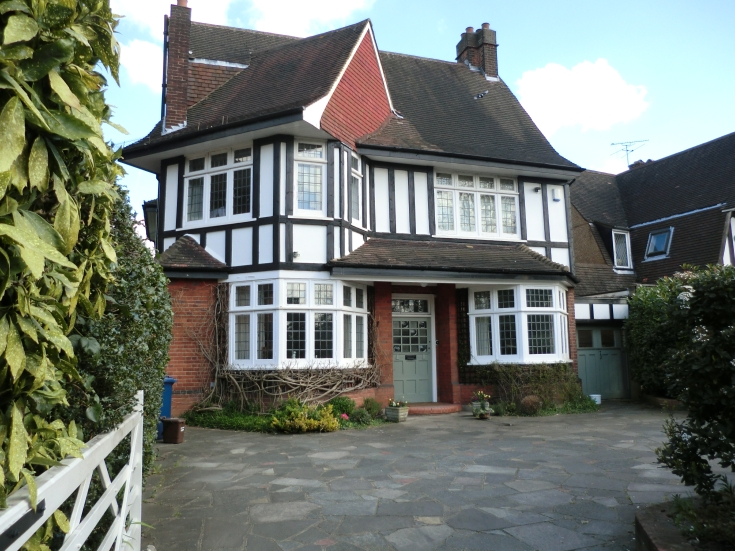 Friern Barnet Lane, N20