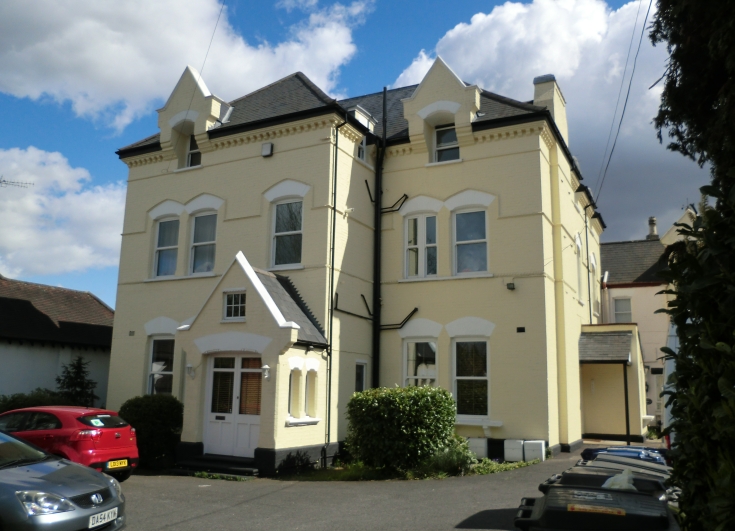 Oakleigh Park South, N20