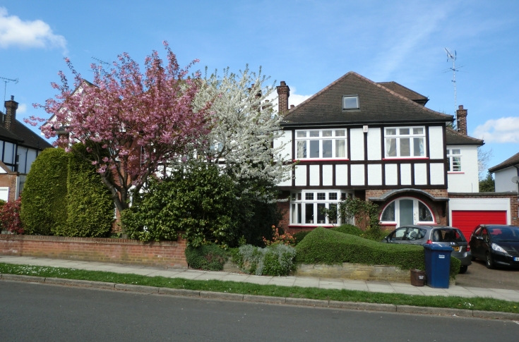 Oakleigh Avenue, N20