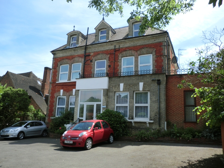 Oakleigh Park South