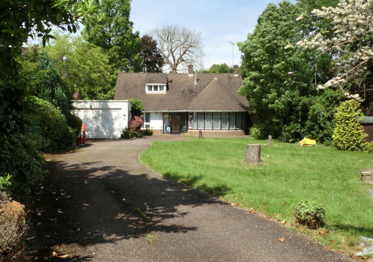 Oakleigh Park South