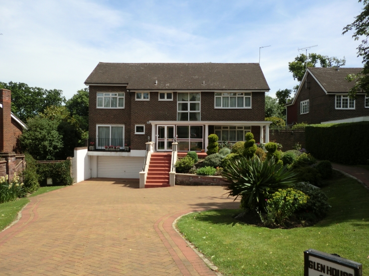 Oakleigh Park South