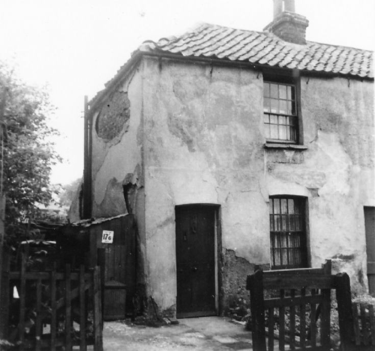 Swan Lane, N20