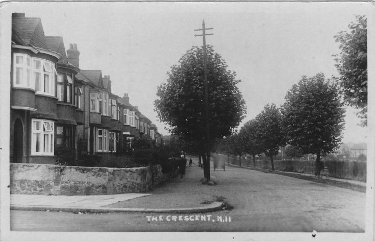 The Crescent, N11