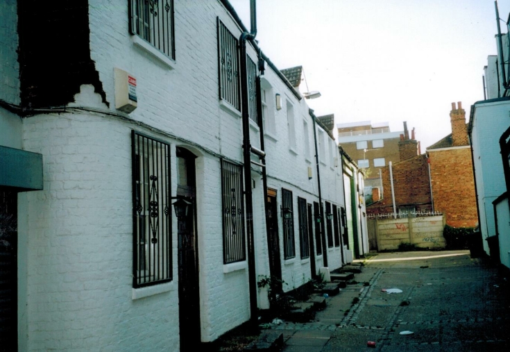 Oakleigh Mews