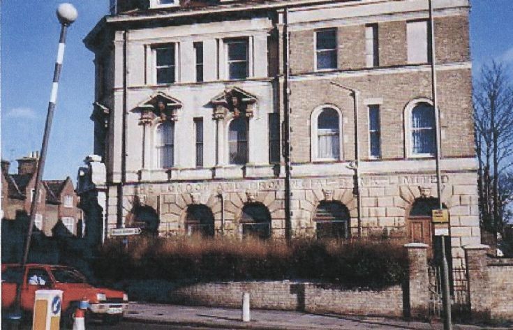 Friern Barnet Road, N11