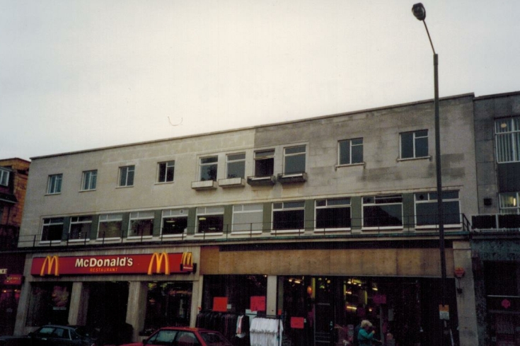 High Road, North Finchley