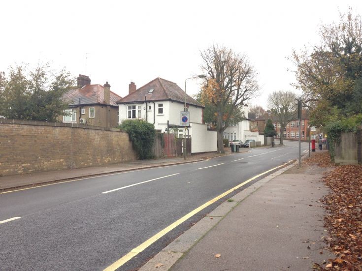 Woodside Lane, Woodside Park