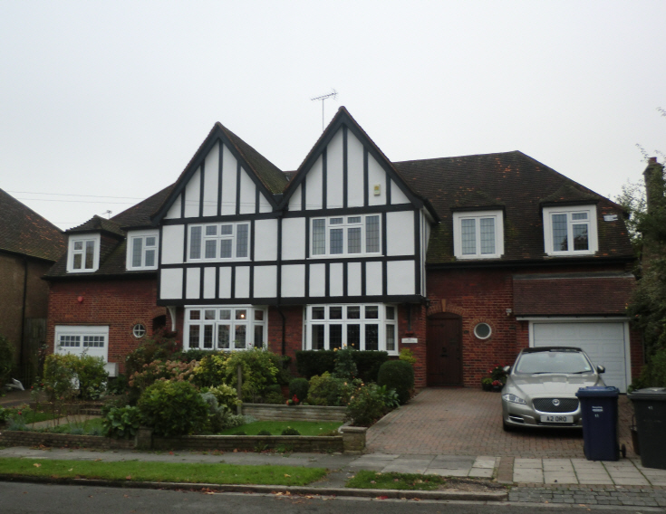 Friars Avenue, N20