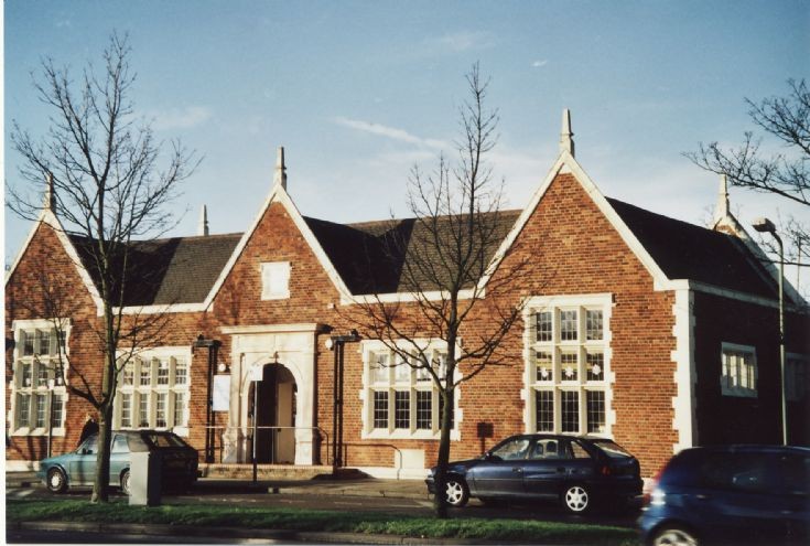 Friern Barnet Library, Friern Barnet Road