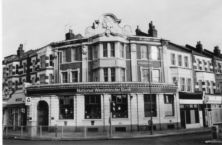 High Road, North Finchley