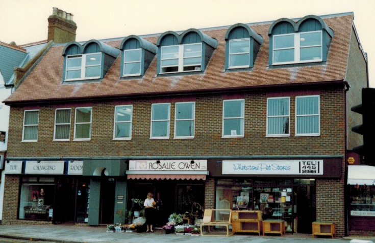 High Road, Whetstone