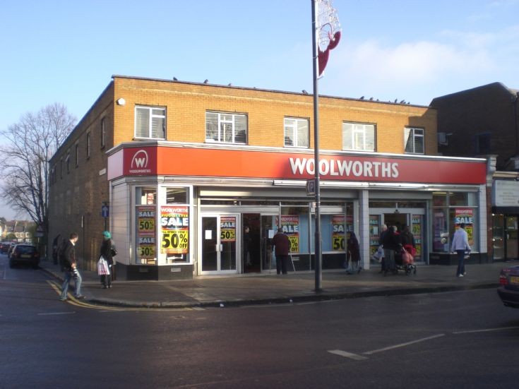 High Road, North Finchley