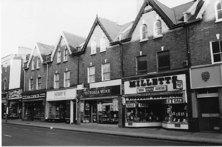 High Road, North Finchley
