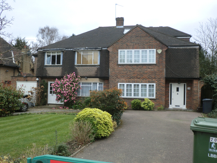 Oakleigh Park North