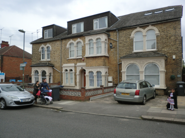 Beaconsfield Road, N11