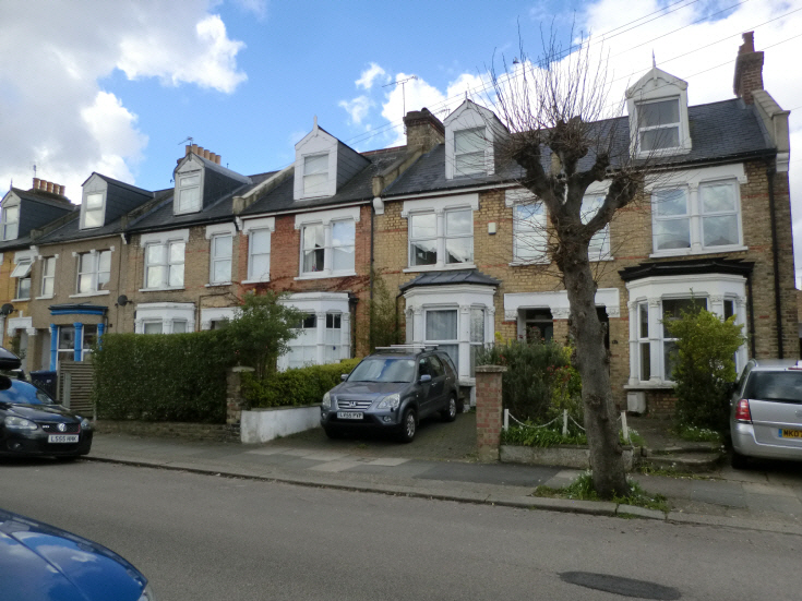 Parkhurst Road, N11