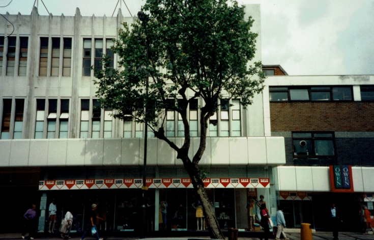 High Road, North Finchley