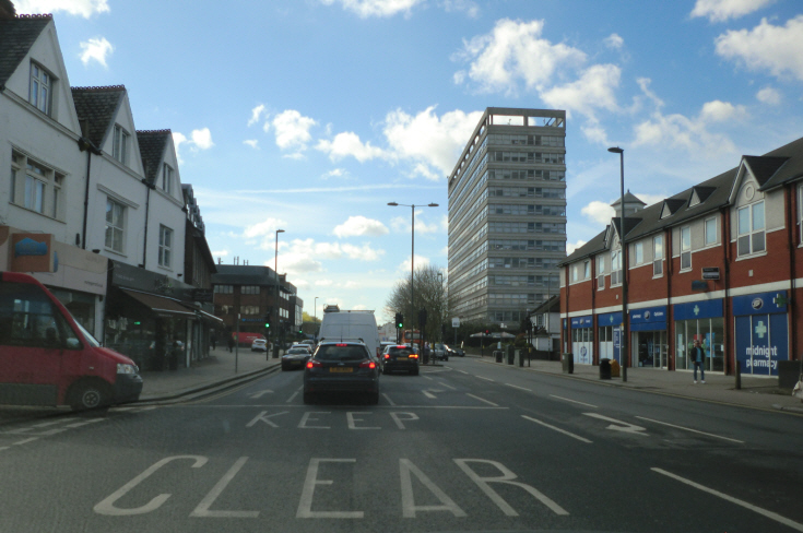 High Road, Whetstone