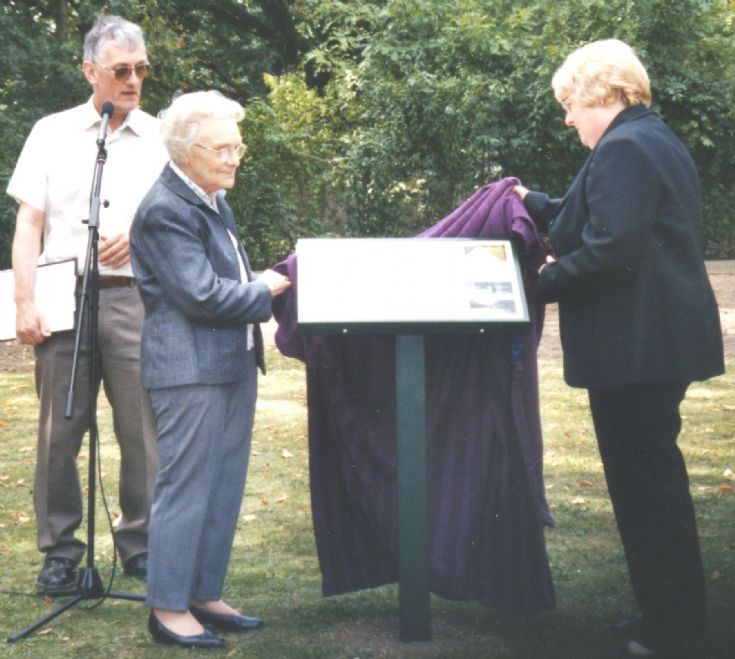 New Southgate Cemetery