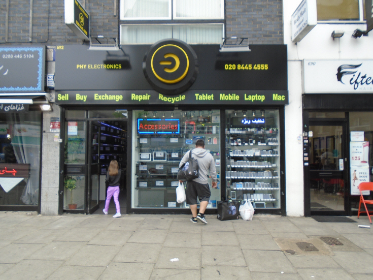 High Road, North Finchley