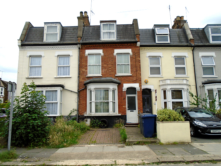 Holly Park Road, N11