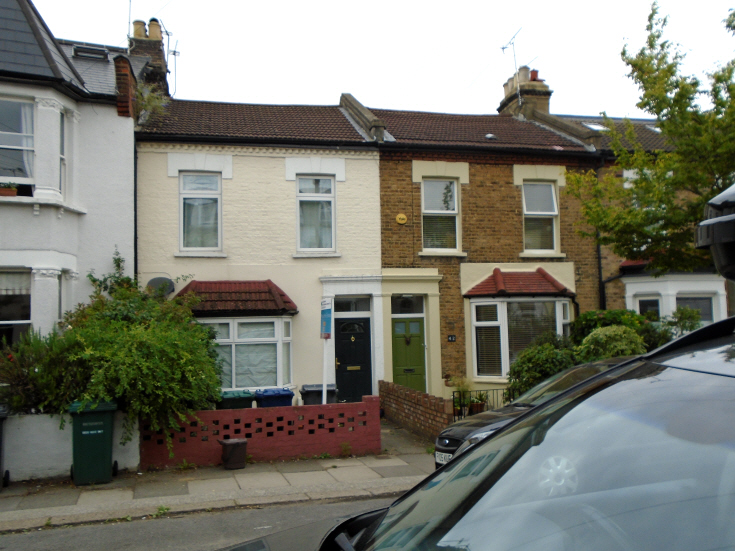 Holly Park Road, N11