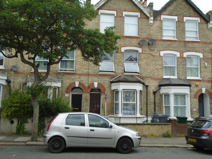 Holly Park Road, N11