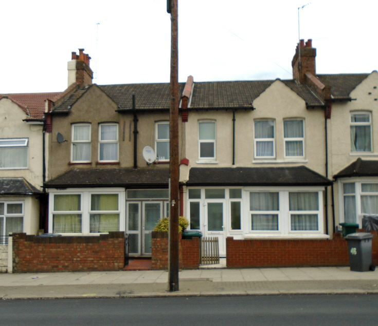 Oakleigh Road South, N11