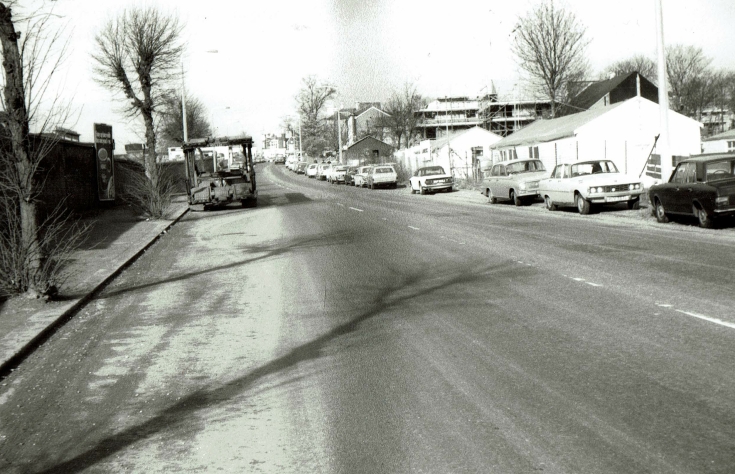 Station Road, N11